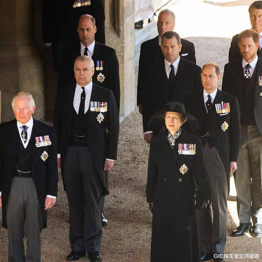 GIC珠宝鉴定师媛媛|面对离别，英王室特殊的哀悼珠宝令人瞩目，是凝聚情感的精神寄托