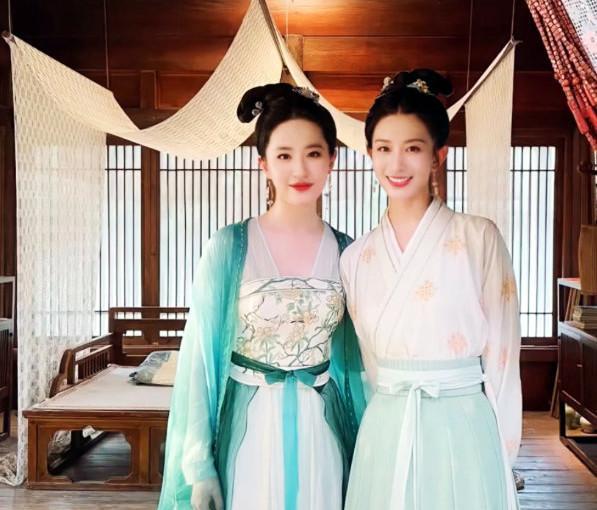 罗文|刘亦菲与《梦华录》演员合照曝光，神仙姐姐的古装才是永远的神