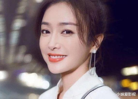 黄晓明|她曾和黄晓明同居4年，为他赔偿1000万违约金，如今名气赶超Baby