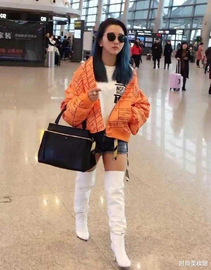 何洁|何洁太自信了吧！157身高还穿过膝长靴，勒出大腿赘肉好尴尬