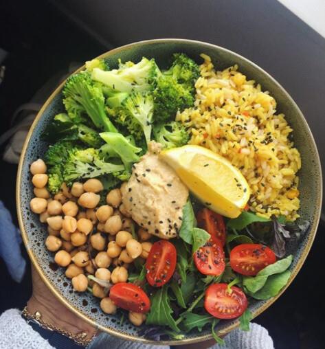 一员肌肉猛将|58岁陈冲呈现“冻龄”,身材姣好知性火辣,坦言自己一直科学饮食