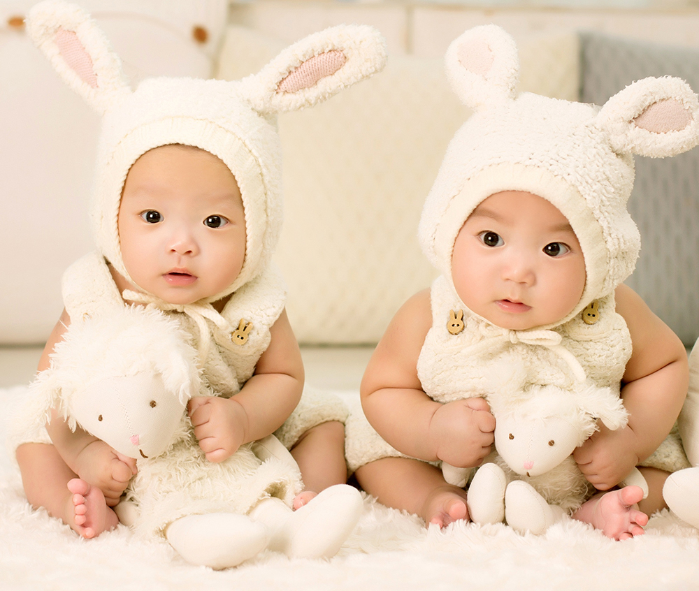 母婴之道|“两男家庭”变成负担,30年后将遇3大难题,最后付代价的是父母