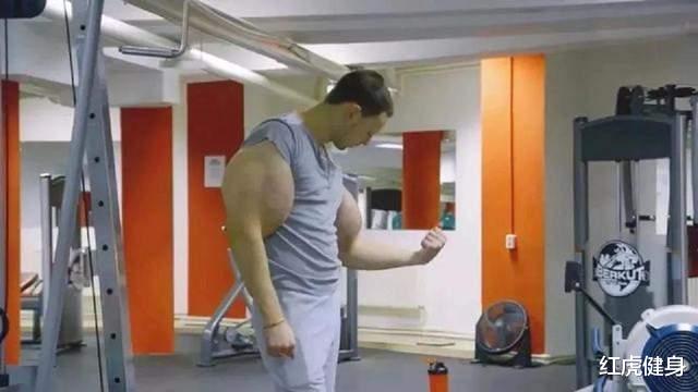 俄罗斯|“俄罗斯大力水手”，61厘米手臂面临手术，否则将有截肢风险