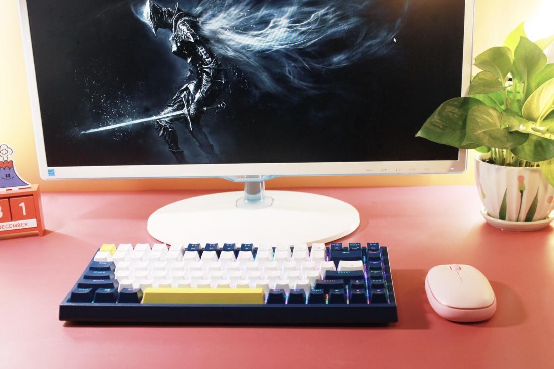 机械键盘|不足三百买三模,BOW三模RGB机械键盘G08表现如何?