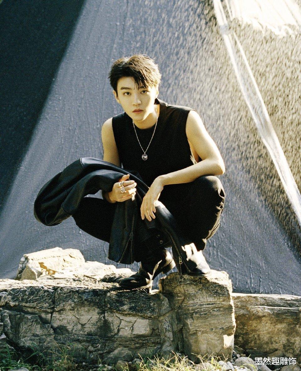 电影|TFboys感情多好？《长津湖》首映，王俊凯工作室包场看千玺的电影