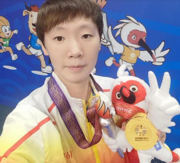 王曼昱|卖房辞职供王曼昱打球，王曼昱成名，父母有啥改变？曼昱回报暖心