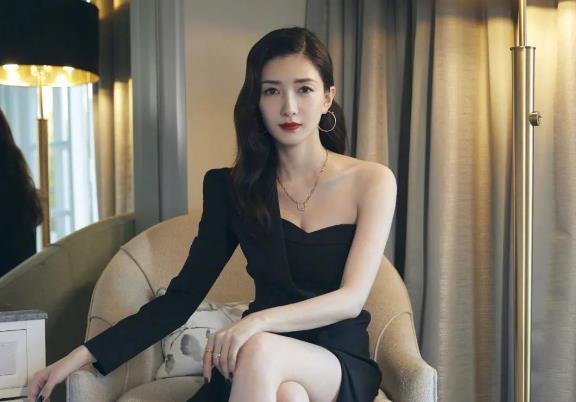 白梦妍|资源很好却捧不红？这7位90后小花的星运，真是一门“玄学”