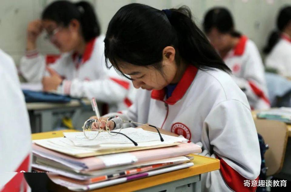 义务教育|义务教育学制将有大变动，初中不变小学减少两年？教育部回应来了