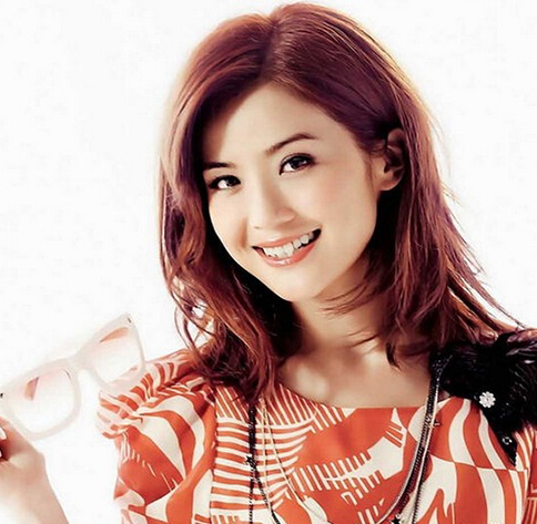 宋亚轩|蔡卓妍办派对庆祝39岁生日,30人参加场面热闹,男友妹妹来送祝福