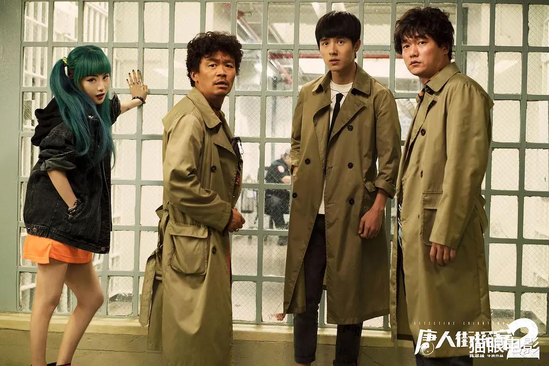 肖央|41岁肖央转型很成功，主演总票房破80亿，还曾提名过金鸡奖