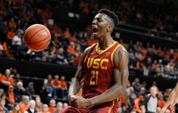 老鹰队|美媒建议老鹰火箭三换三,两悍将可驰援特雷杨,斯通意中人当筹码