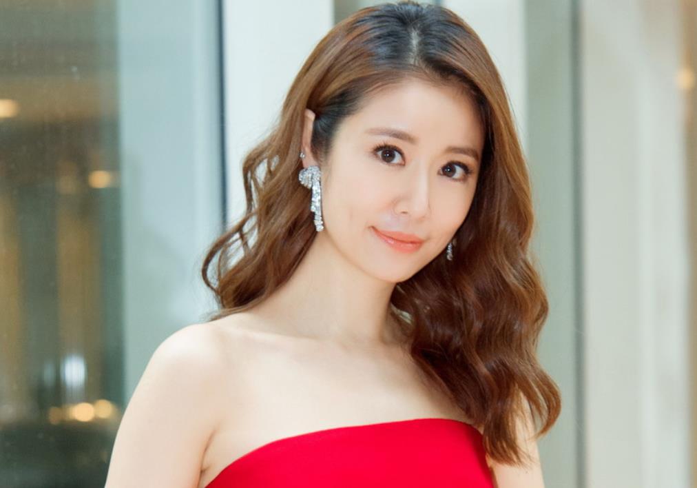 林心如|“清纯教主”林心如的毁灭史，她的故事远比你想的更恶劣