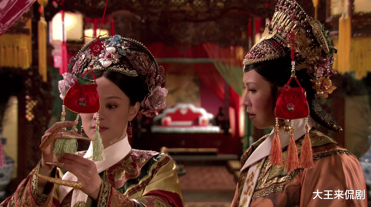 甄嬛|甄嬛陷害宜修时,谁注意到皇上对甄嬛的称呼?差点暴露