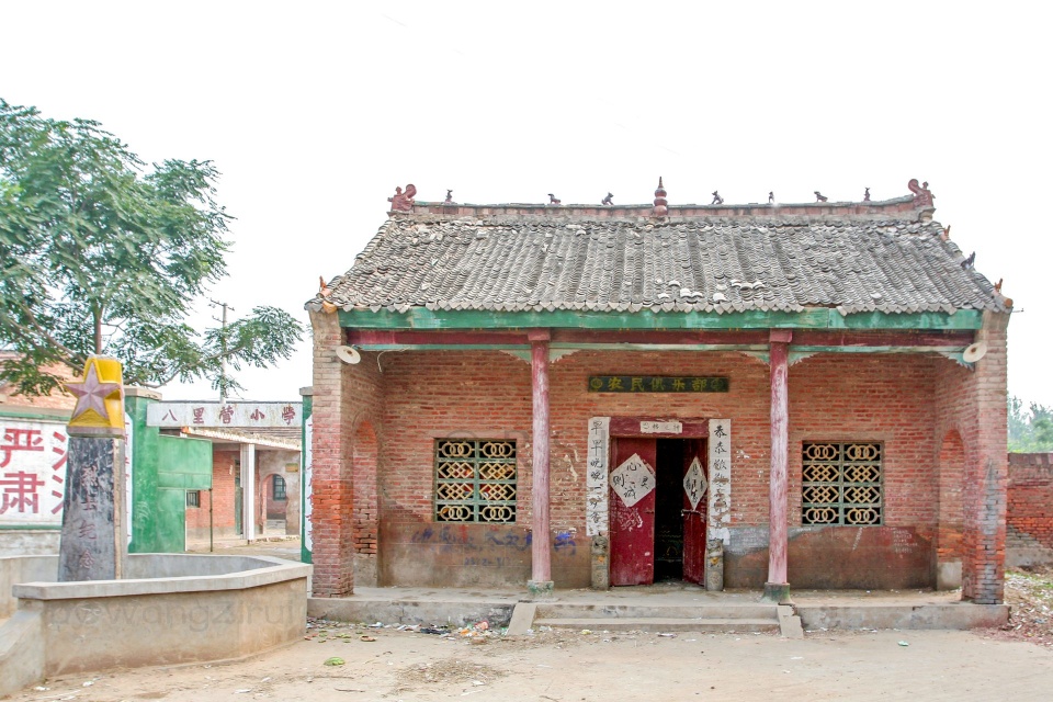 瑞视觉 滑县老照片：15年前八里营农民俱乐部，门口小女孩该长成大姑娘了