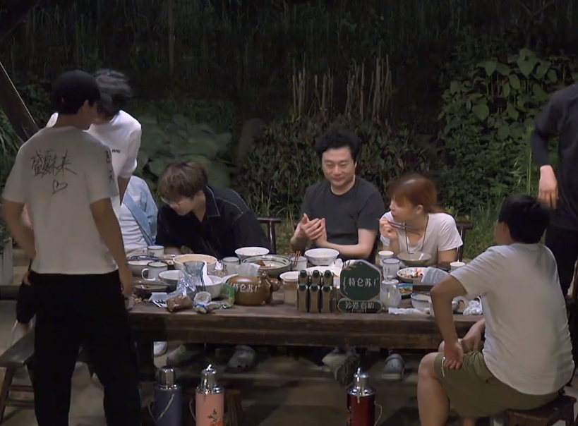 张艺兴|张艺兴：做艺，不成魔，不成活！