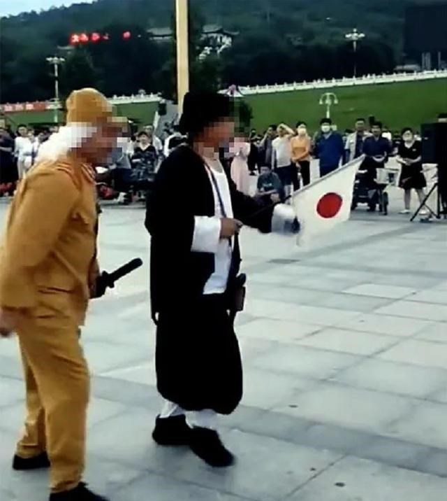 辽宁省 广场上表演“鬼子进村”辱华，民族伤痕岂能娱乐？辽宁公安：行拘