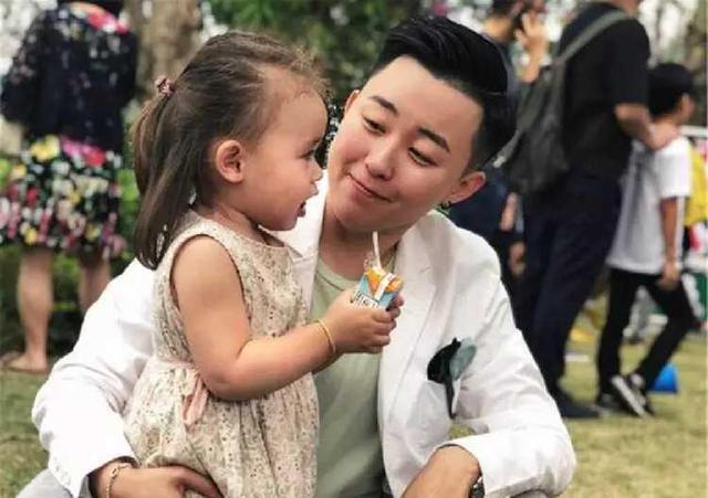 |当年花50万“买精生子”的叶海洋，如今母女二人过得怎么样？