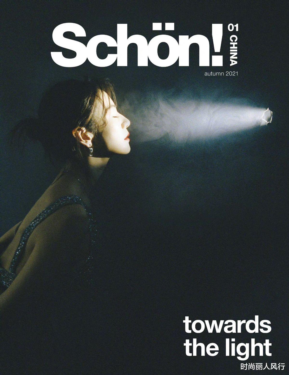 时尚丽人风行 高圆圆超大排场拍首封却翻车！穿高领礼服却像没脖子，脸也变方了