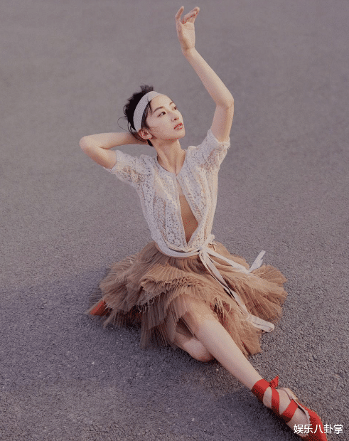 兰香缘|出门带30个保镖6个贴身助理，被央视批评后，她仍“不知悔改”！