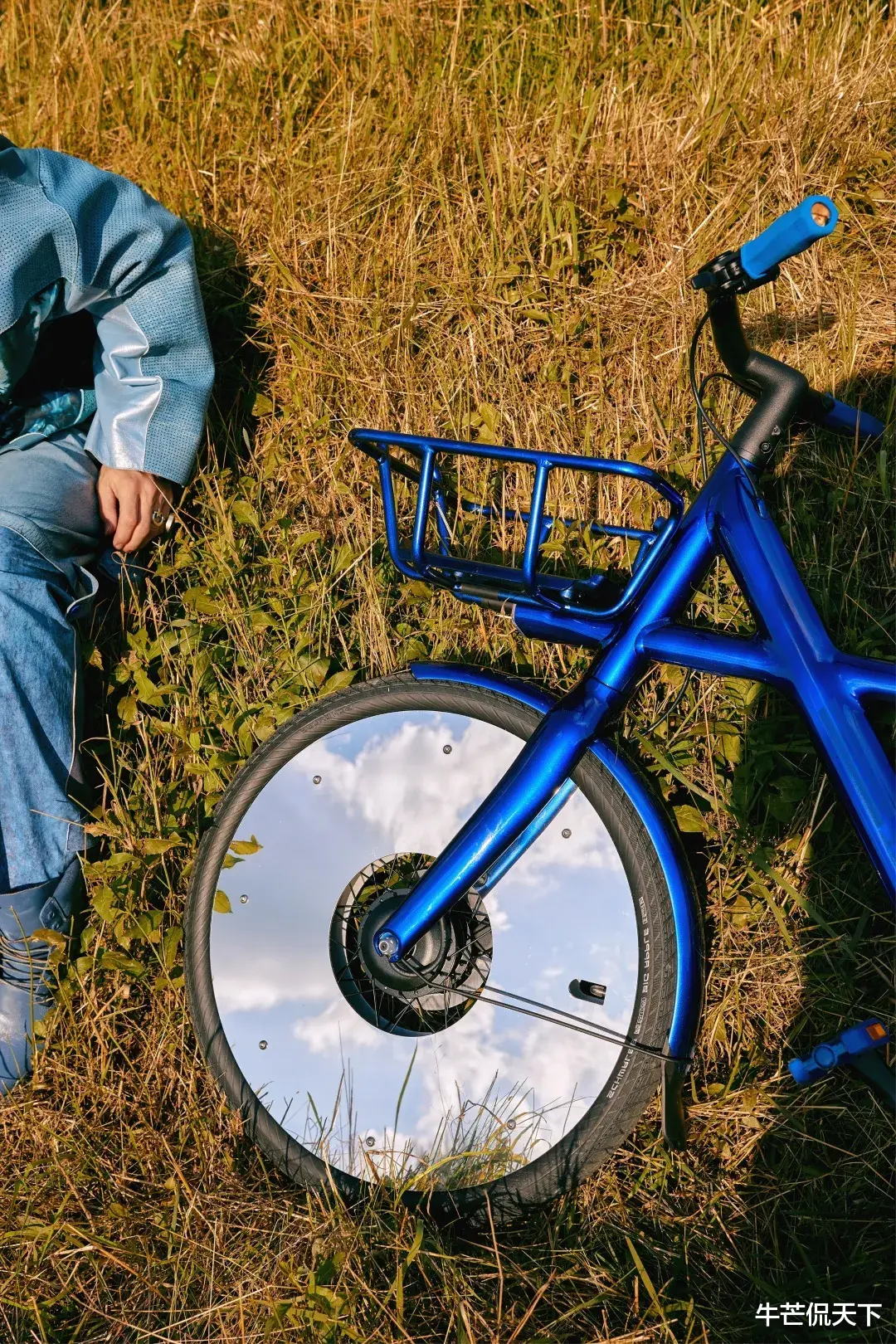 演唱会|蔡徐坤「演唱会造型」火了！3000万网友笑了：你终于赢了吴亦凡...