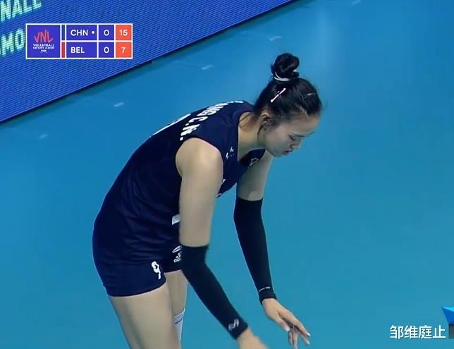 姚迪|連得10分！中國女排擊潰比利時隊！姚迪被稱贊，劉曉彤真不行！