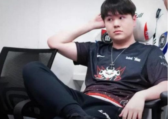 打野|TES通过训练赛发现问题出在打野，小天有希望加盟，Zoom来不了