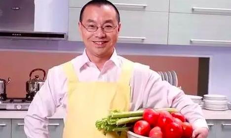 刘仪伟|因一张报纸狂赚50万，被传惹怒央视遭驱逐，刘仪伟经历了什么？