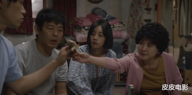 善宇|连一颗棋子的位置都还原得一模一样，这部剧的细节严苛到“变态”