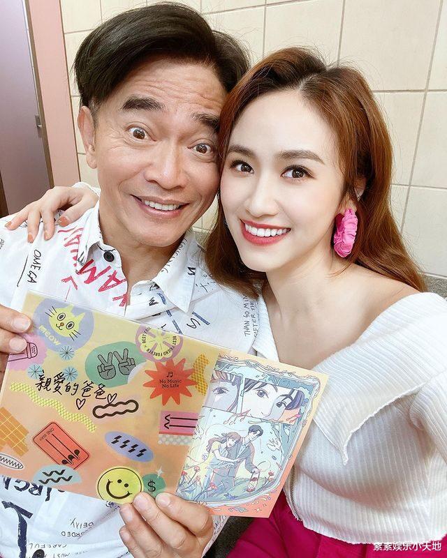 sandy|Sandy未婚夫正面公开，长相酷似小杨哥，吴宗宪称他又高又帅