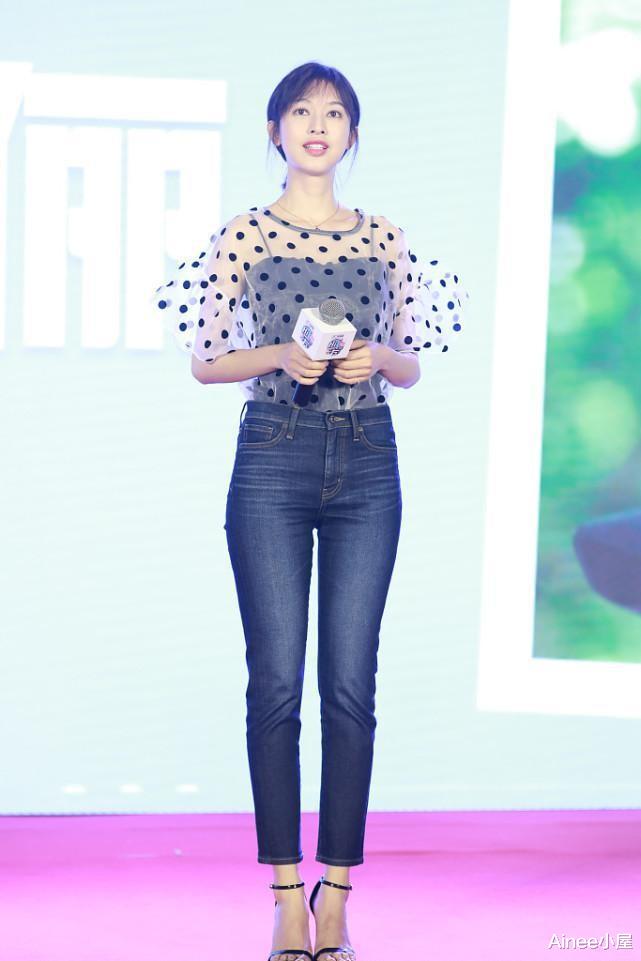 Ainee小屋|张俪身材成熟气质清纯，清凉长裙用“鱼线”吊着，白嫩肌肤惹眼