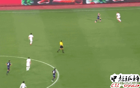 关岛|关岛队昨晚彻底被踢急了：输国足后4个罕见镜头太狼狈！