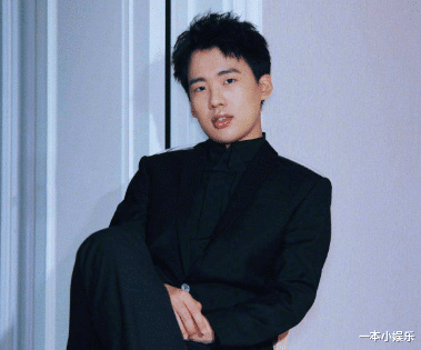 郭麒麟|有种“整容”叫郭麒麟, 因尝试贴双眼皮, 才知啥叫一双眼救整张脸