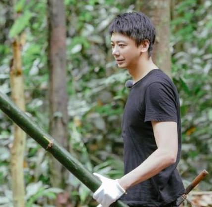 国籍|内地的方便，成功地把台湾歌手信，从不用手机变成了手机成瘾者