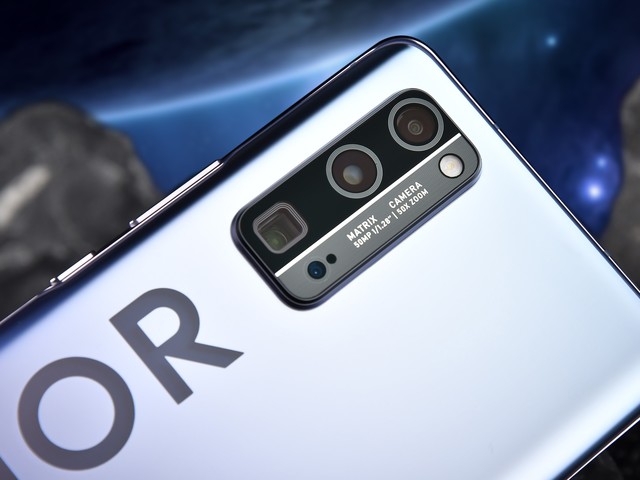 华为荣耀|荣耀30Pro+测评：麒麟990 5G让你“以快制胜”