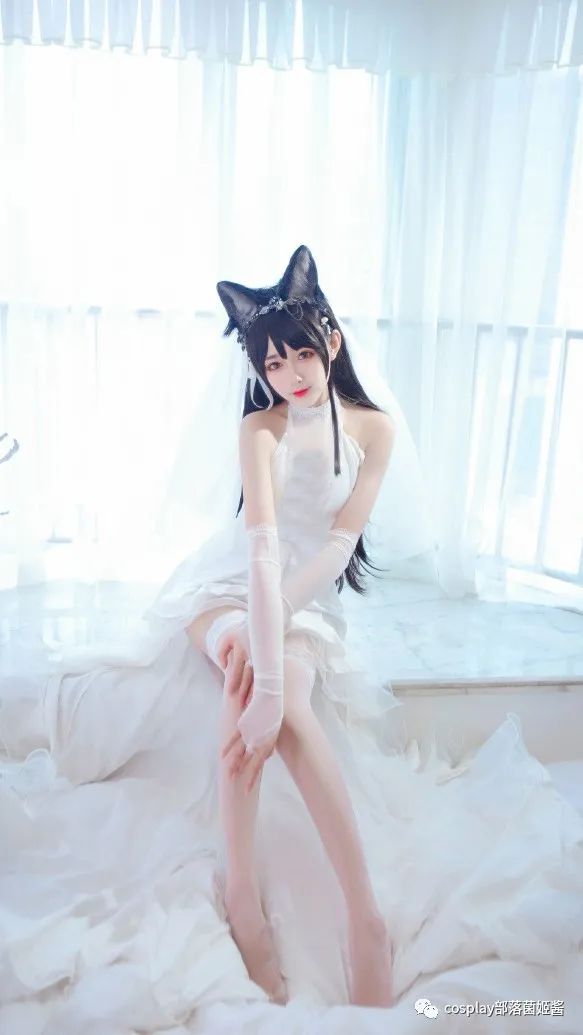 碧蓝航线|cos：碧蓝航线爱宕白婚纱cos正片@鱼子酱