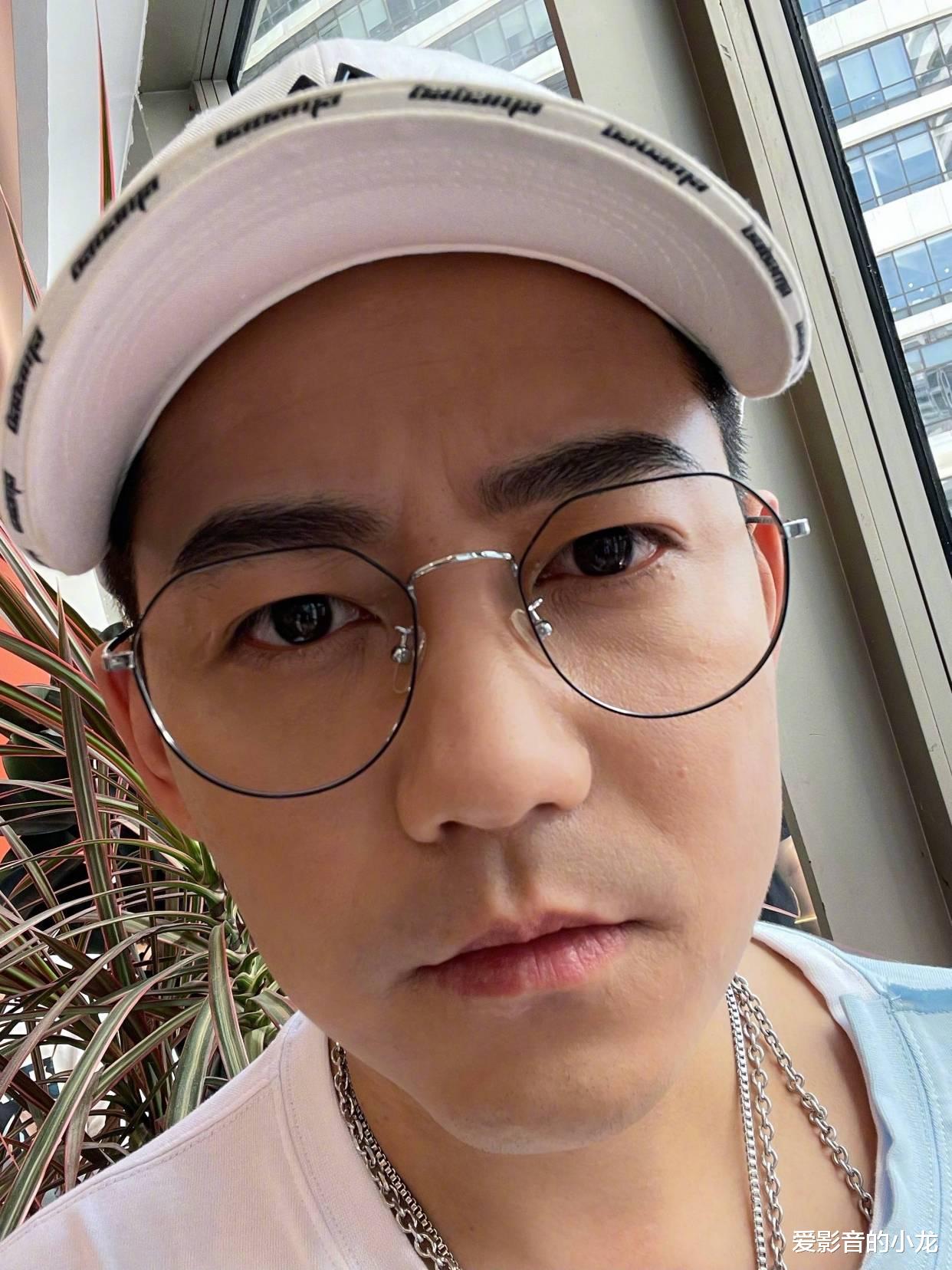 发型 37岁快男苏醒发量堪忧？自曝被植发广告找上门，都是发型惹的祸