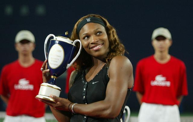 小威廉姆斯|澳网女单八强出炉3席！中国名将分享获胜秘诀，小威摔倒仍惊险取胜