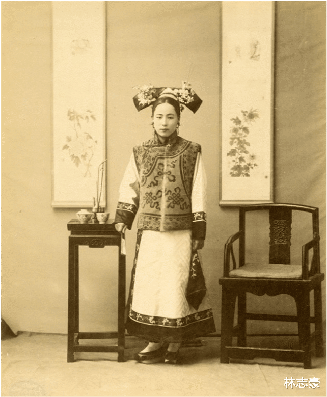 婉容|19张清朝美女旧照,珍妃、婉容、慈禧、谁说清朝没有美女?
