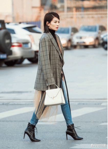 靓仔时尚咖|30岁女人穿衣别“偷懒”！试试这几套穿搭，打造出成熟优雅感！