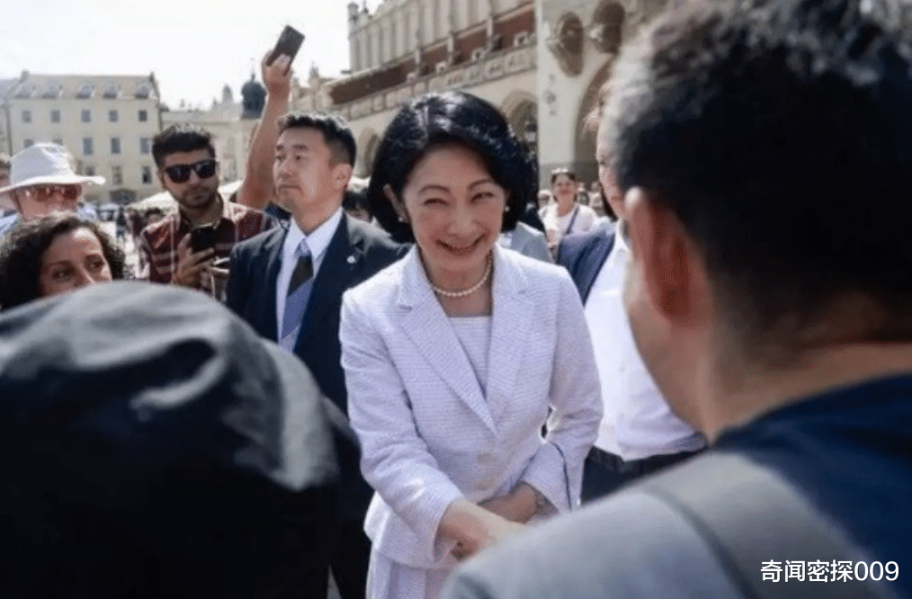 奇闻密探009|日本“心机王妃”纪子妃:力压雅子40岁试管产子,儿子是未来天皇