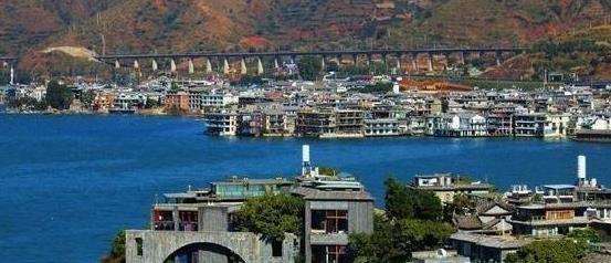 杨幂|杨丽萍价值不菲“的月亮宫”被查封，里面到底有什么？