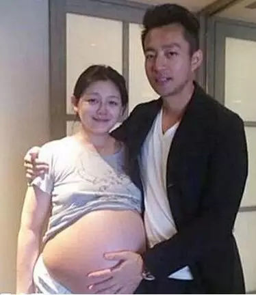 让你不听医生话!27岁女星早产后坚持回家,子痫发作昏迷11天离世