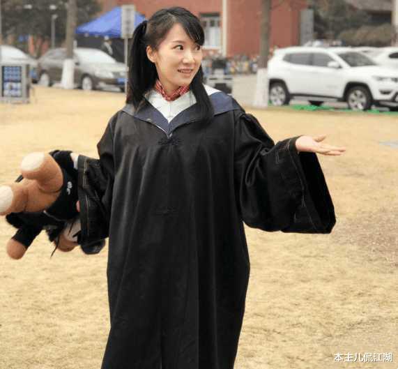 李念|李念凭一己之力，扯下了多少中国导演的“遮羞布”？