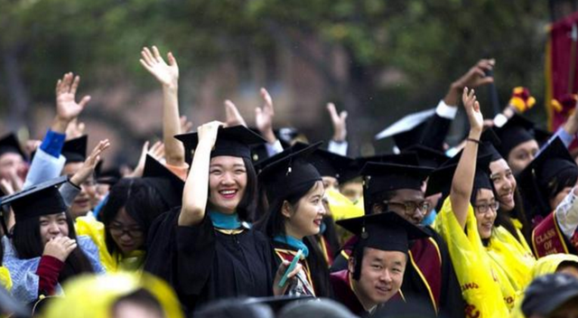 育儿心课堂|2021清华大学，授予8千多“博硕学位”再引争议，博士这么好当？