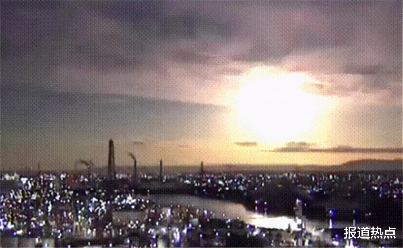 霍金 霍金预言难道是真的？多地上空突现神秘火球，爆炸声响彻整座城市