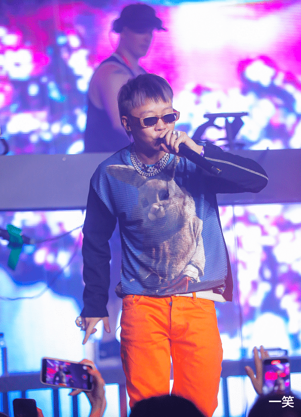 FreeC|说唱歌手FreeC发文控诉BlowFever家暴，宣布分手：彻底再见