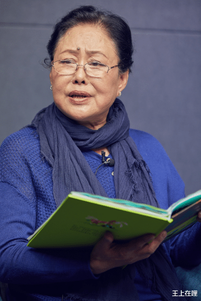 潘迎紫|71岁潘迎紫遇上70岁斯琴高娃，大概就是自然老去跟整容过度的差距