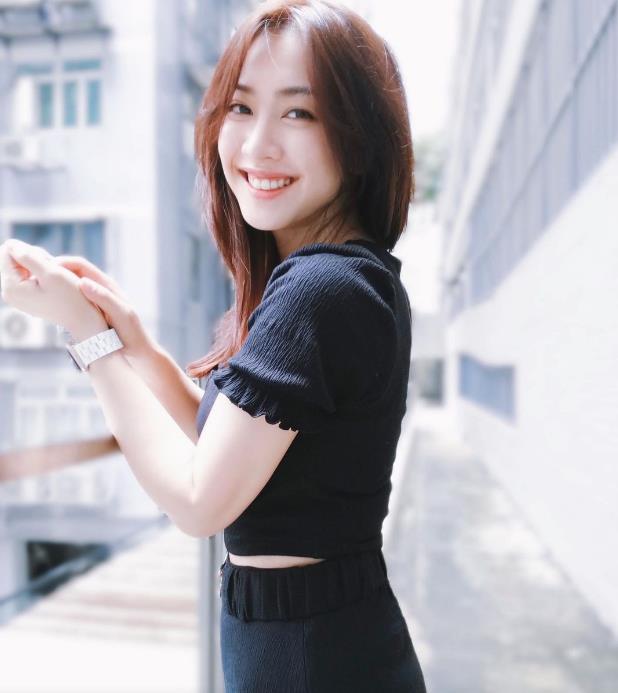 蒋家旻|朱千雪露纤腰反击怀孕传闻,蒋家旻代问:是不是生完了?