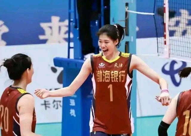 于时为伴 女排赛场上的冷与暖