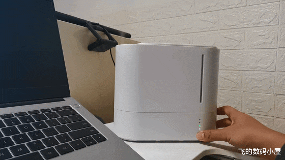 飞的数码小屋 补水加湿就用海说Rian纯净加湿器吧！纳米级水雾，大容量